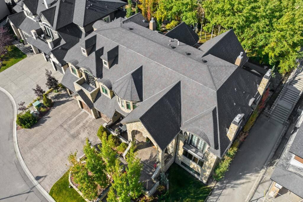 French Chateau W/swim & Theatre: 11,700 Sqft *