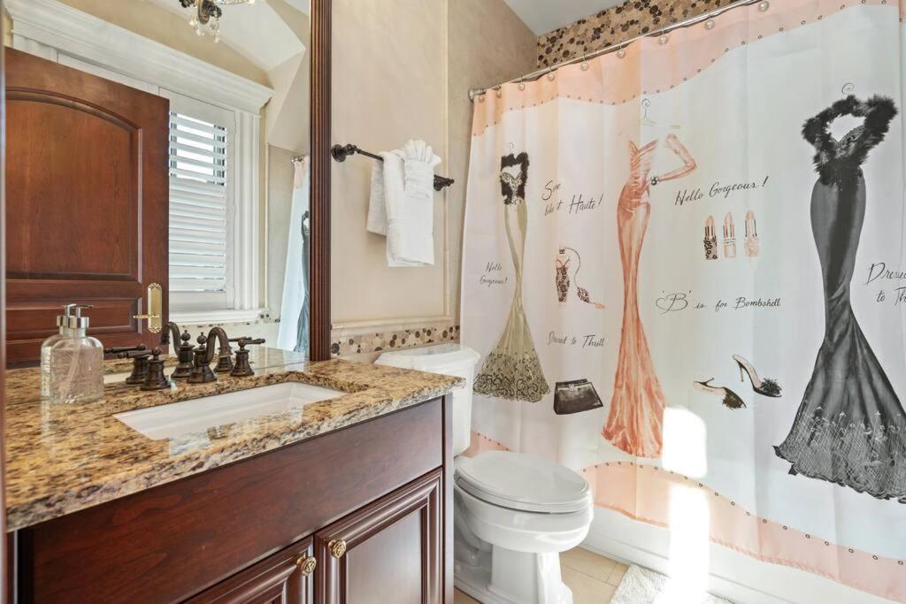 Holiday home French Chateau W/swim & Theatre: 11,700 Sqft