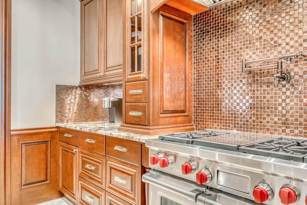 French Chateau W/swim & Theatre: 11,700 Sqft