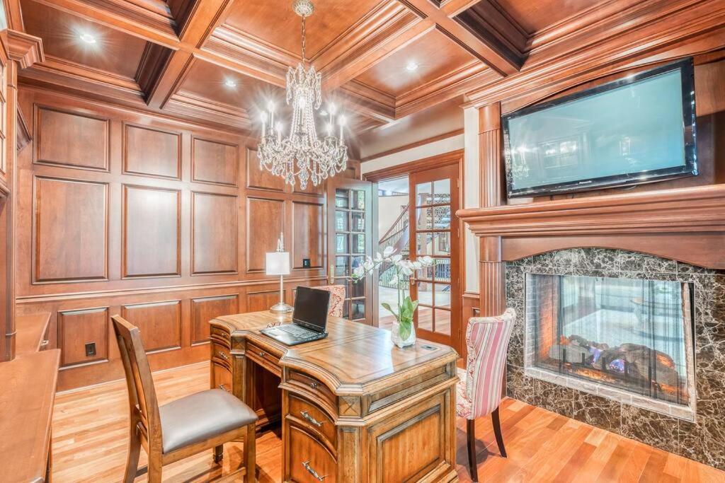 Holiday home French Chateau W/swim & Theatre: 11,700 Sqft
