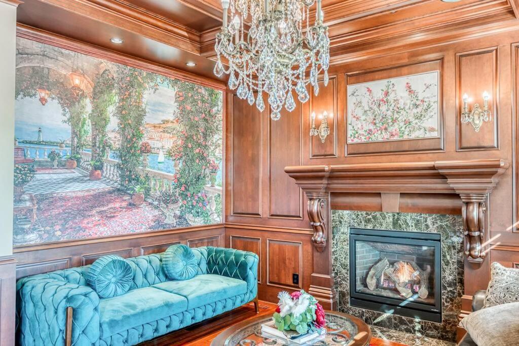 French Chateau W/swim & Theatre: 11,700 Sqft